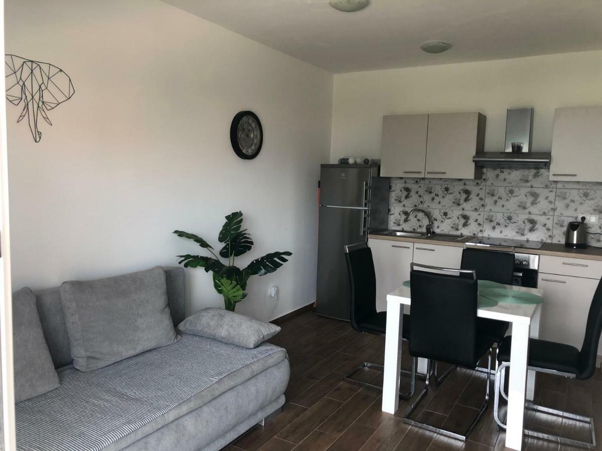 Apartment Sunrise Винерац Екстериор снимка